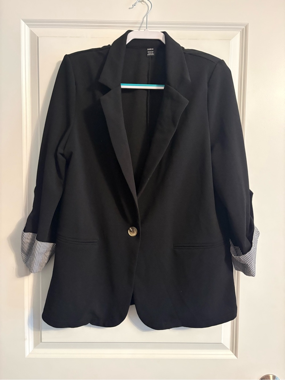 SHEIN Black Single-Button Blazer with Striped Cuff Detail
